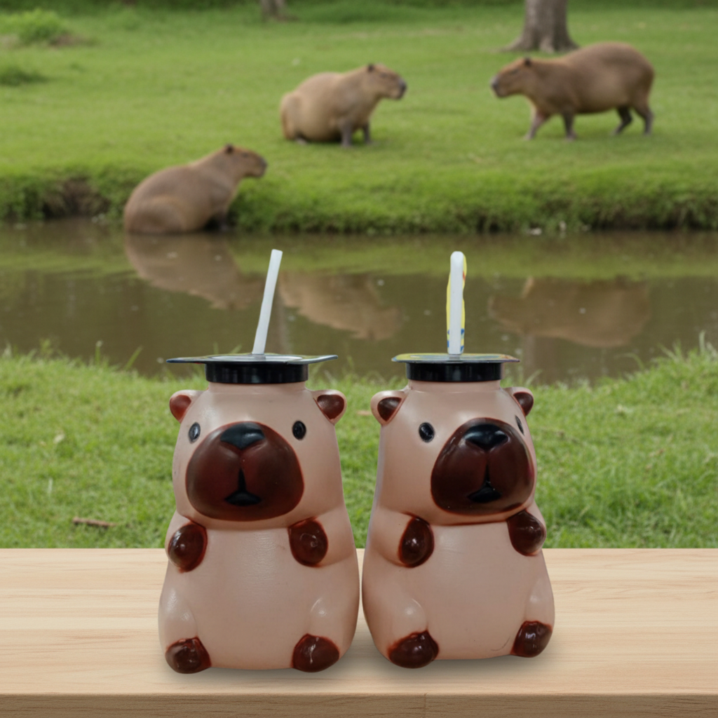 Vaso Capibara Premium con Birrete Incluye Popote Ideal para Graduaciones 1L