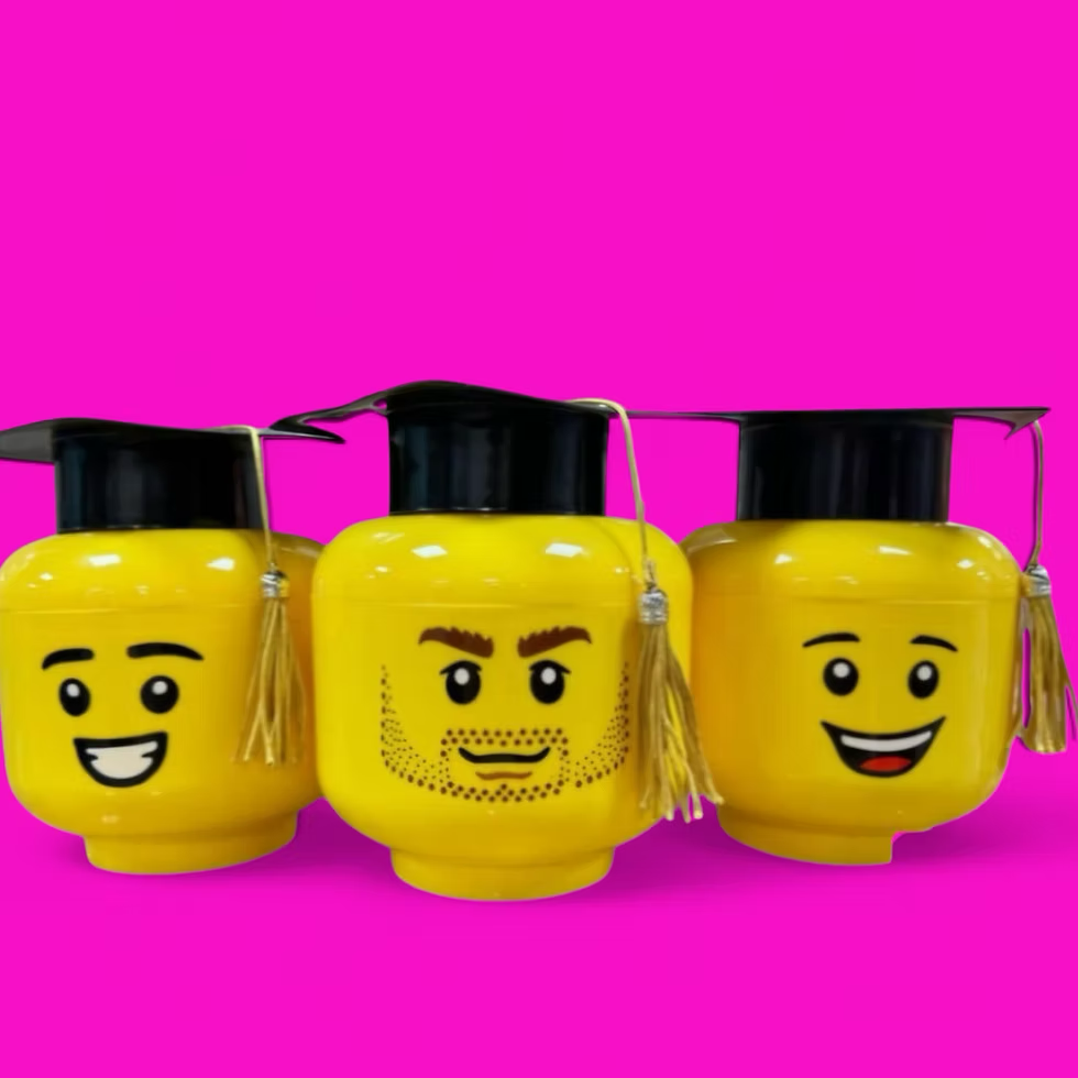 Cabeza Tipo Lego Birrete - 17 x 20 cm
